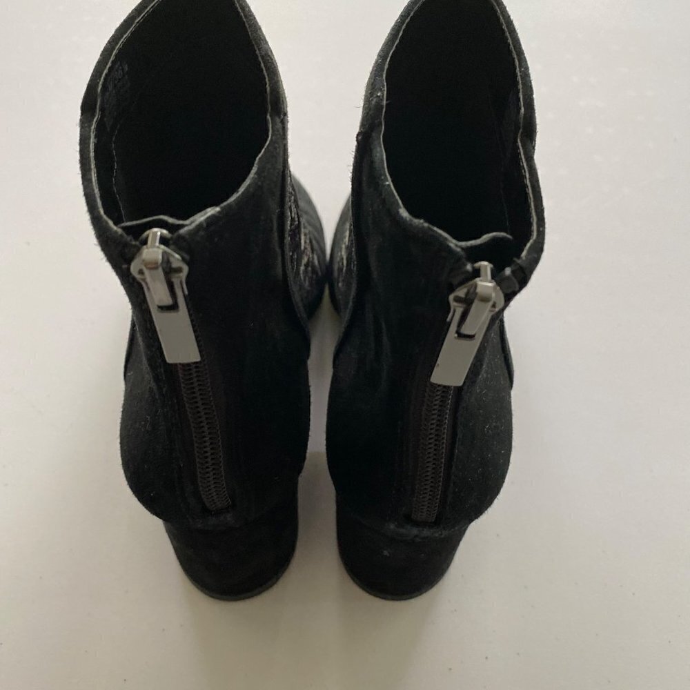 Lord & Taylor Womens Black 424 Fifth Floral Ankle Zipper Boots Size 6.5 Medium - Picture 5 of 9